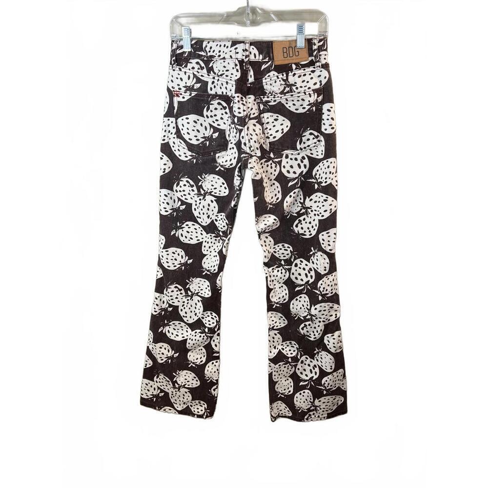 Urban Outfitters BDG 90's Boot Cut Mid Rise Jeans Strawberry Print Size 25 - Picture 4 of 12